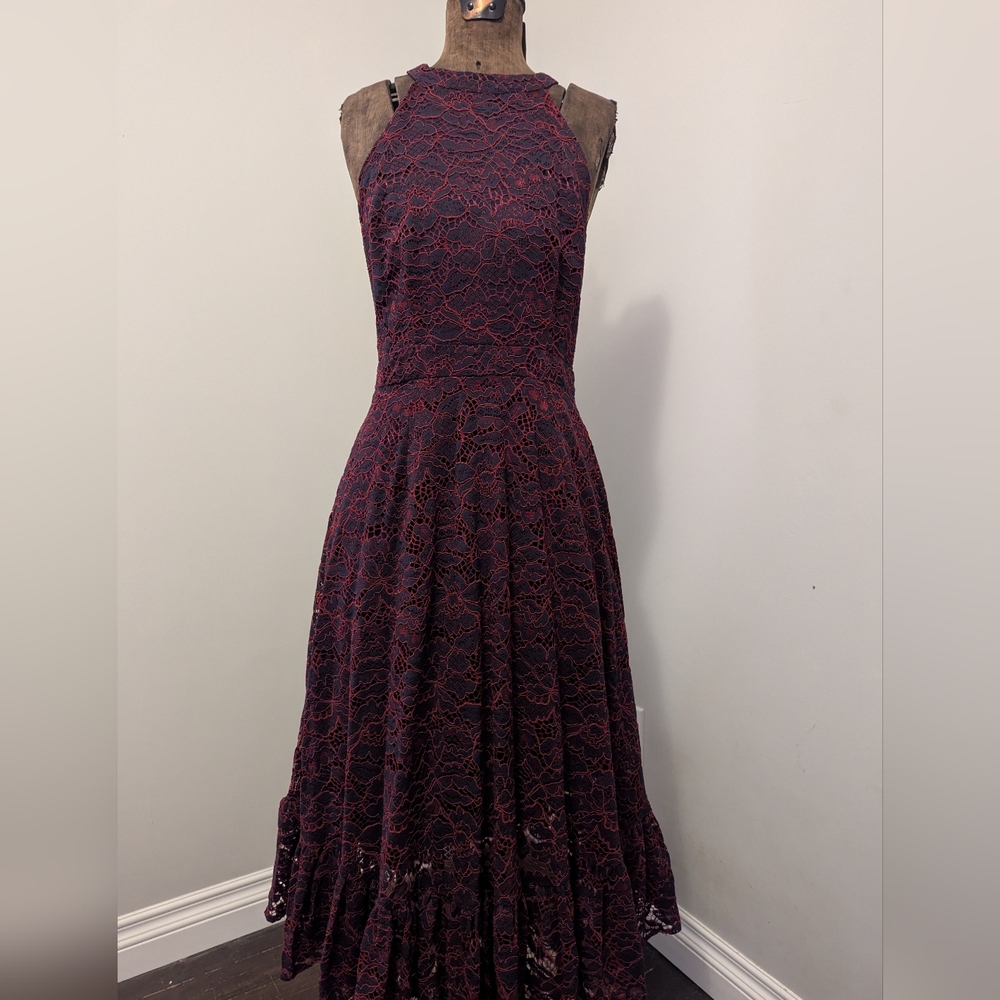 Elegant Lace Halter Dress in Deep Purple